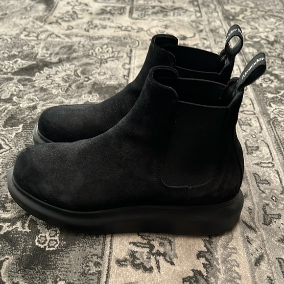 ALEXANDER MCQUEEN Black Suede Chelsea Ankle Boots, 37 - Picture 11 of 16
